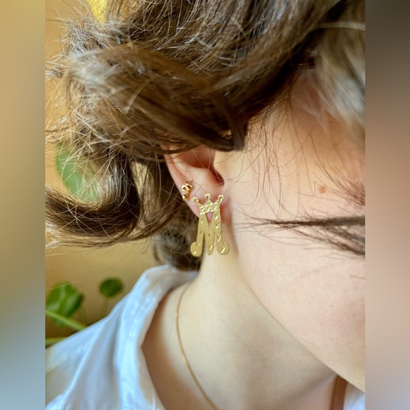 10K Solid Yellow Gold Crown Initial Letter Stud Earrings - "M" - Picture 4 of 11